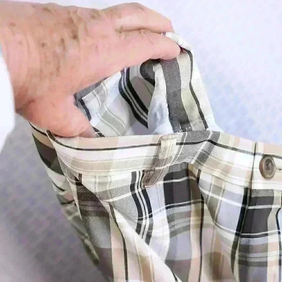 Men's Haggar Cool 18 Pro Size 32 brown/tan/hidden expandable waist plaid golf - Picture 9 of 9